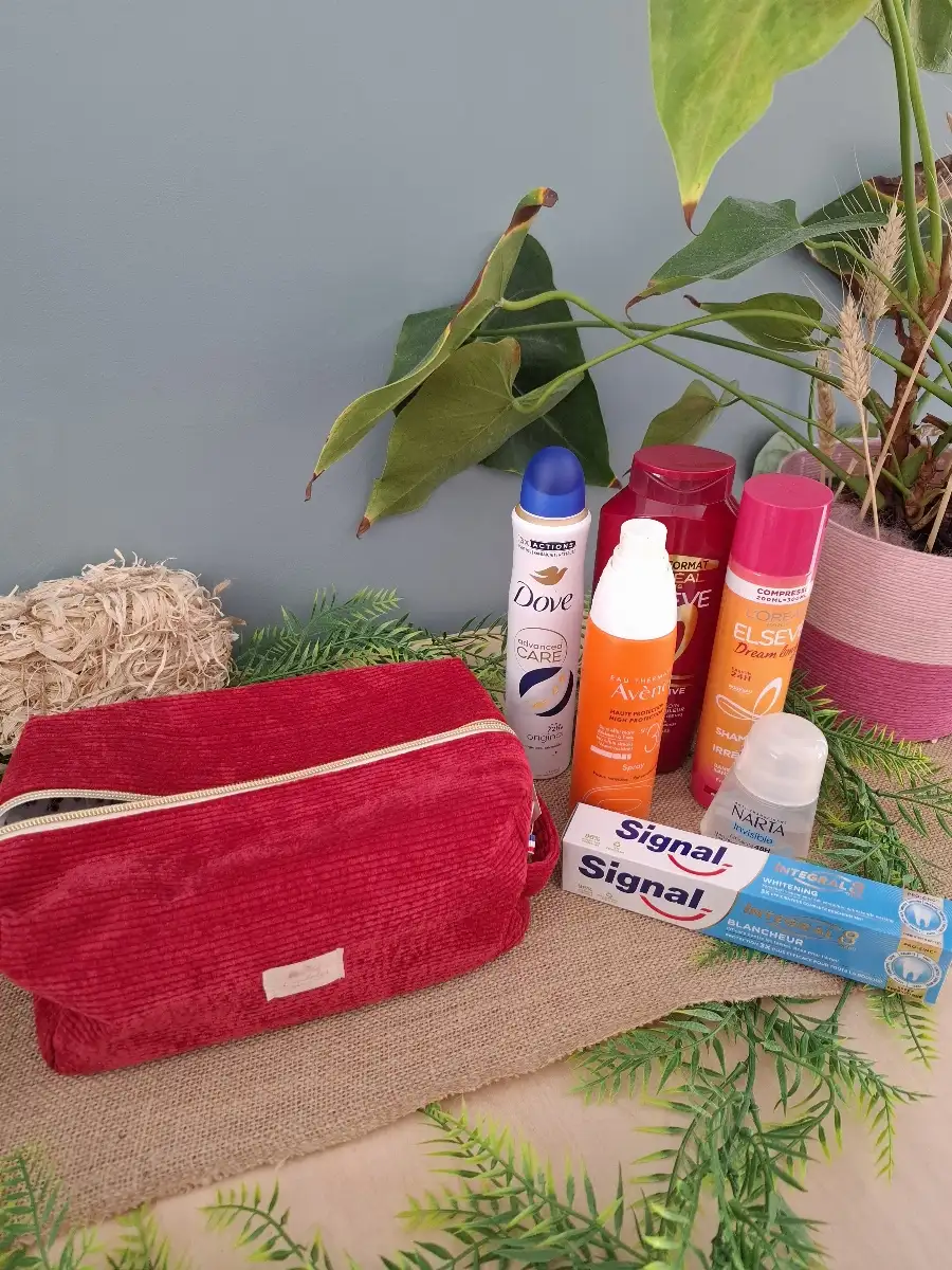 Trousse de toilette velours rouge